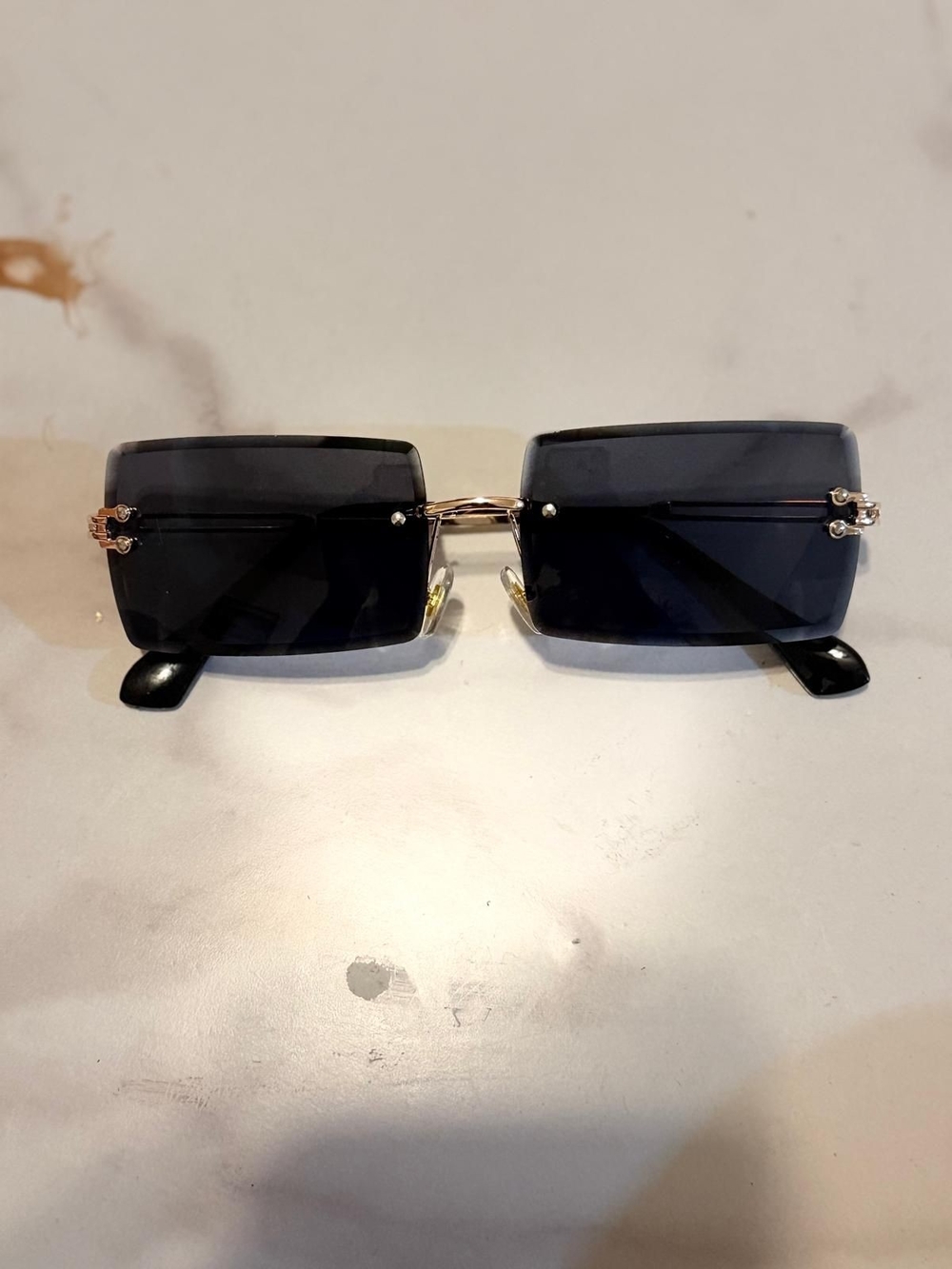 Classic Rectangular Rimless Sunglasses - Black